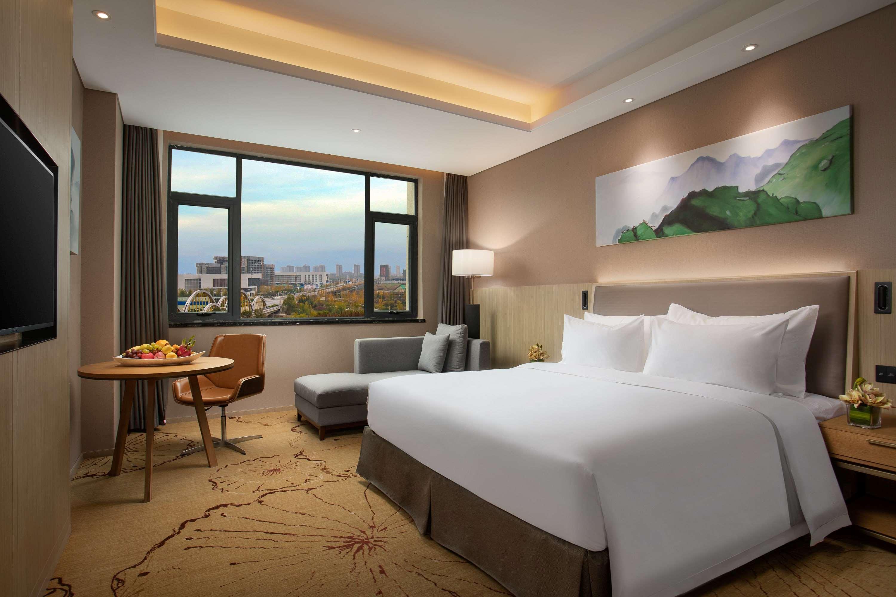 Hotel Ramada Wyndham Zhengzhou Xinzheng Xinzheng  Exterior foto